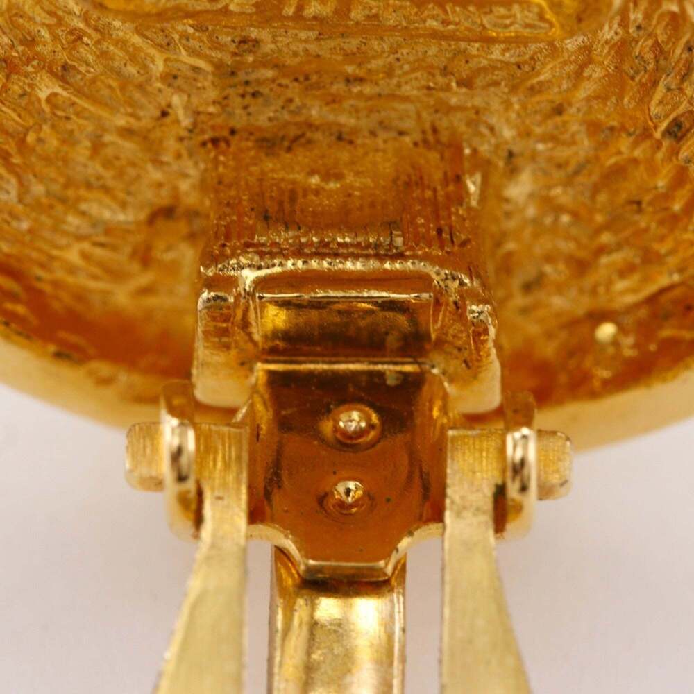 CHANEL Vintage Gold Logo Earrings - Picture 6 of 9